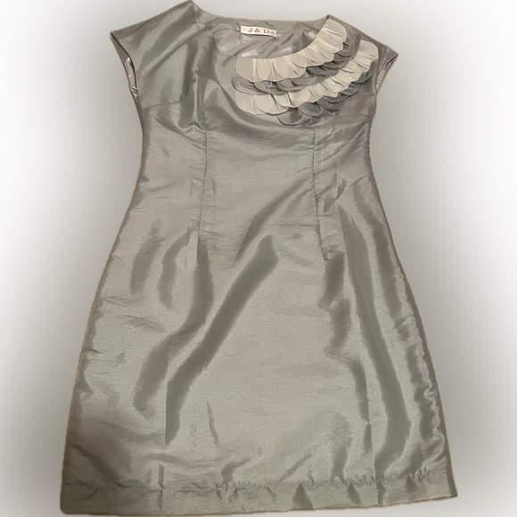 Dress - Picture 1 of 3